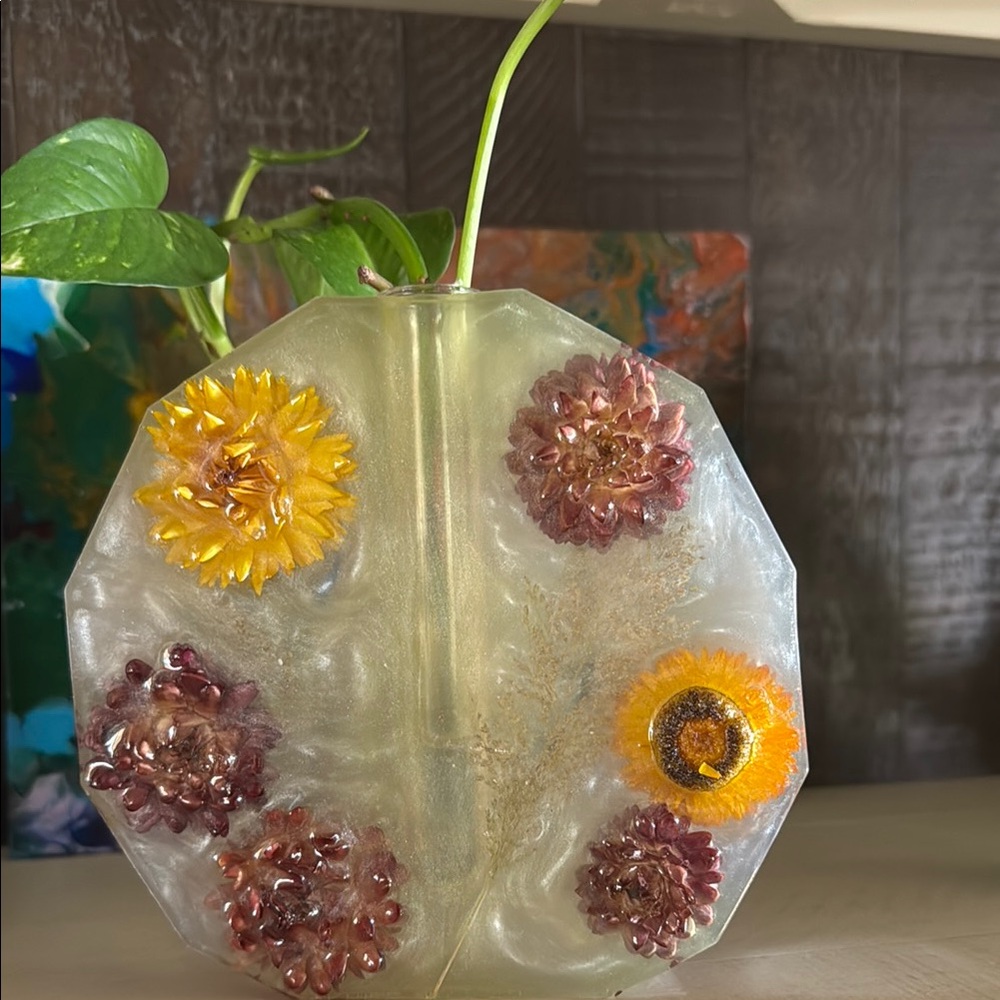 Floral Resin Decorative Vase